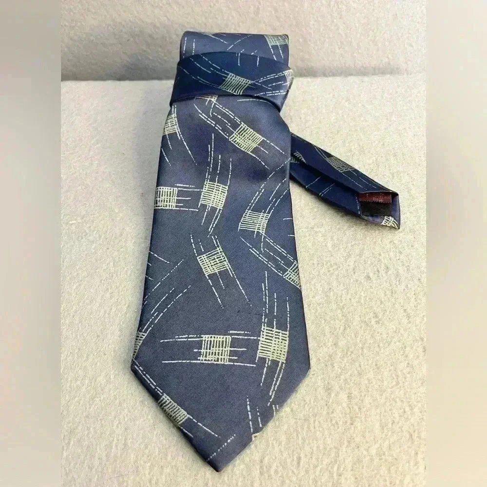 Mario Valentino 100% Imported Silk Tie Abstract